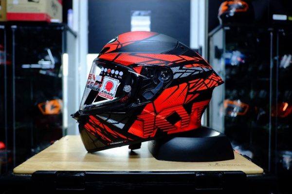 หมวกกันน็อค KYT รุ่น TT-Revo COMBUSTION MATT Red ชิลด์หน้าสีใส รูปทรงสปอร์ต แถมสปอยเลอร์ทุกใบ