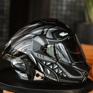หมวกกันน็อค ID รุ่น ZRO Taila Matte Black มีแว่นกันแดดด้านใน แถมชิลด์ดำ และสปอยเลอร์หลังในกล่อง